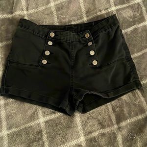 black Rue21 shorts with buttons and false pockets